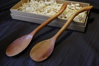SVATEBNÍ III - drevene-lzice-svestka-wooden-spoons-plum.jpg